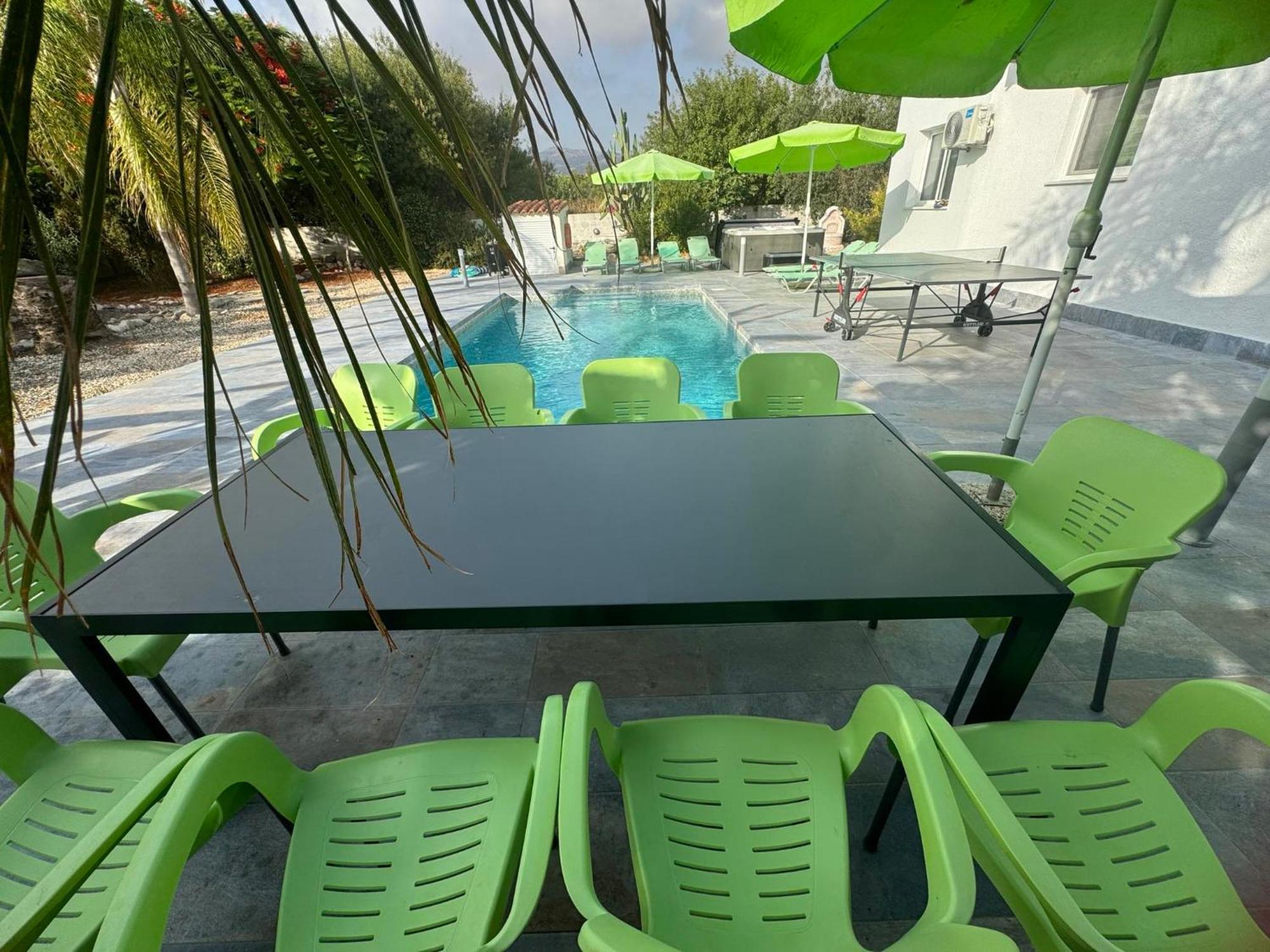 Villa Coralia Gardens 1Km From Coral Bay Beach Exteriér fotografie